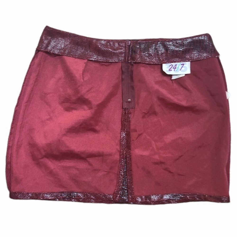 Red Python Pattern Mini Skirt - image 5